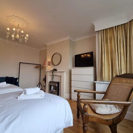 Rossendale By Cliftonvalley Holiday home